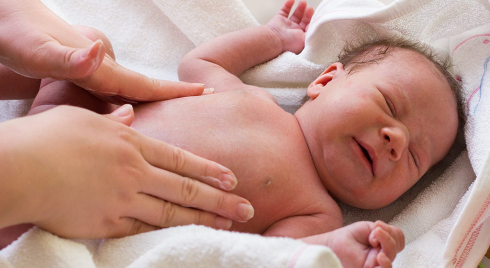 Dicas para amenizar as cólicas do bebê